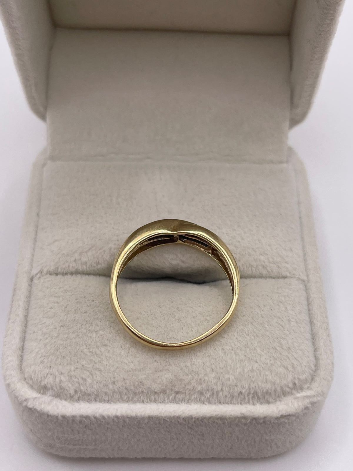 9ct gold diamond ring