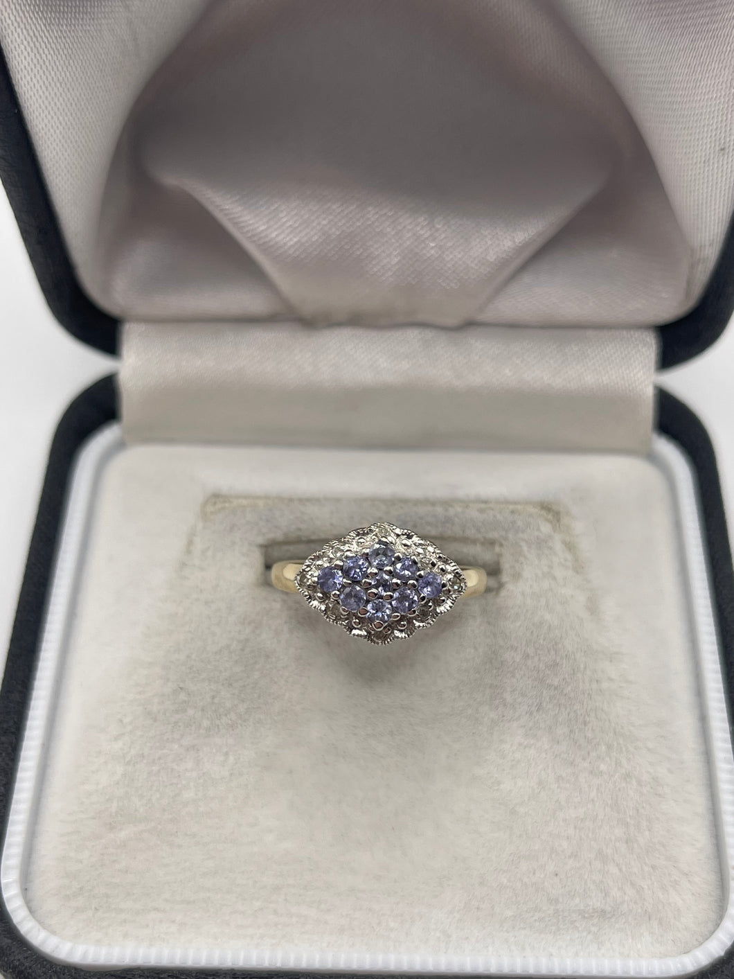 9ct gold tanzanite and diamond ring
