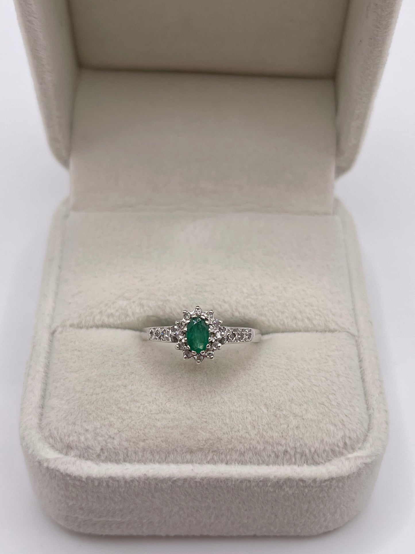 9ct white gold emerald and diamond ring