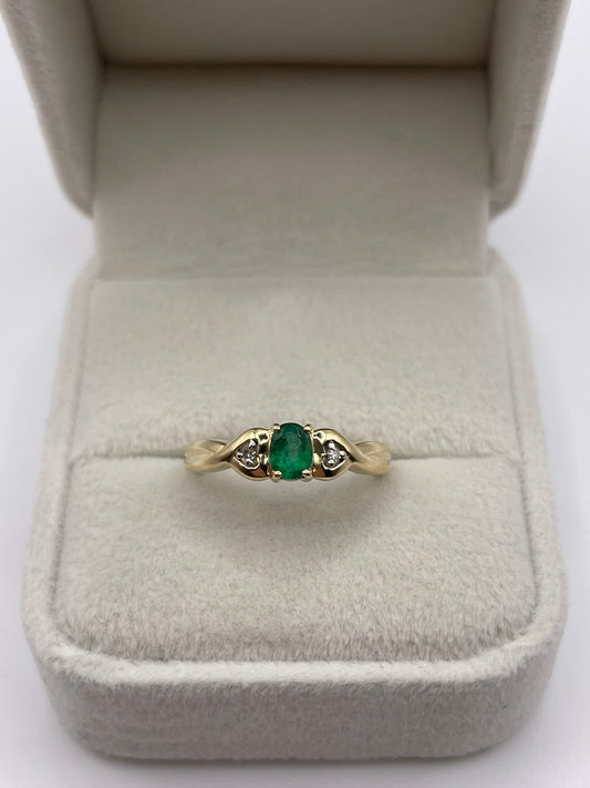 9ct gold emerald and diamond ring
