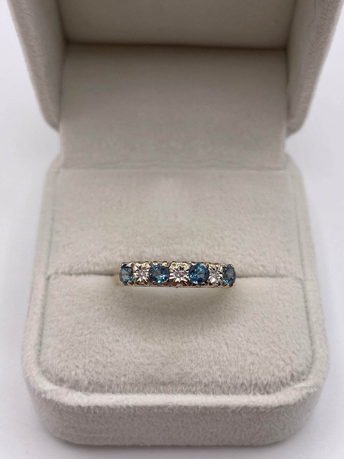 9ct gold topaz and diamond ring