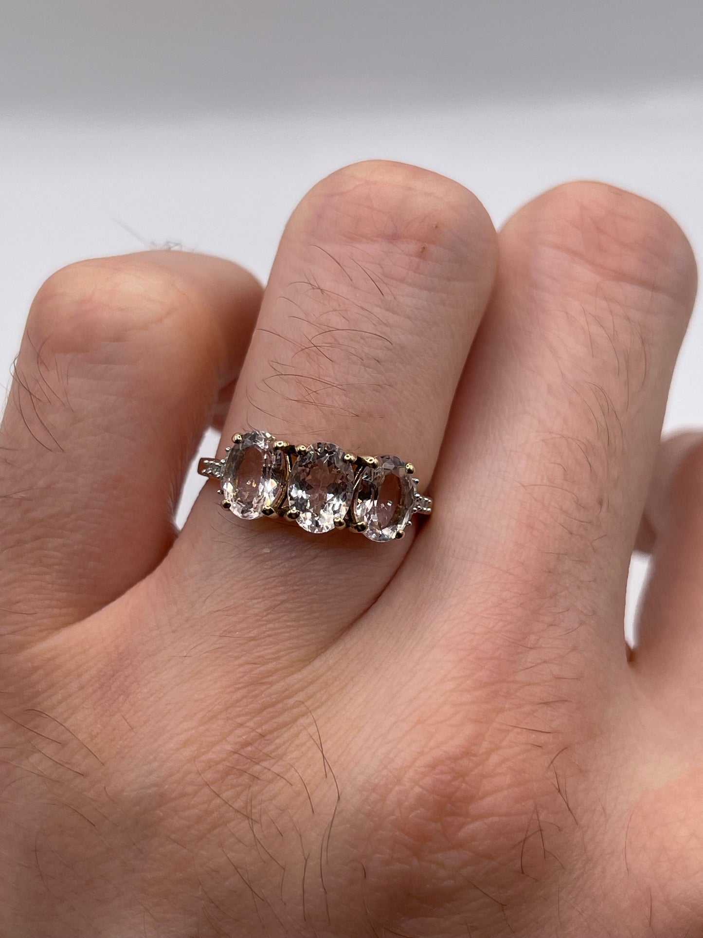 9ct gold morganite and diamond ring