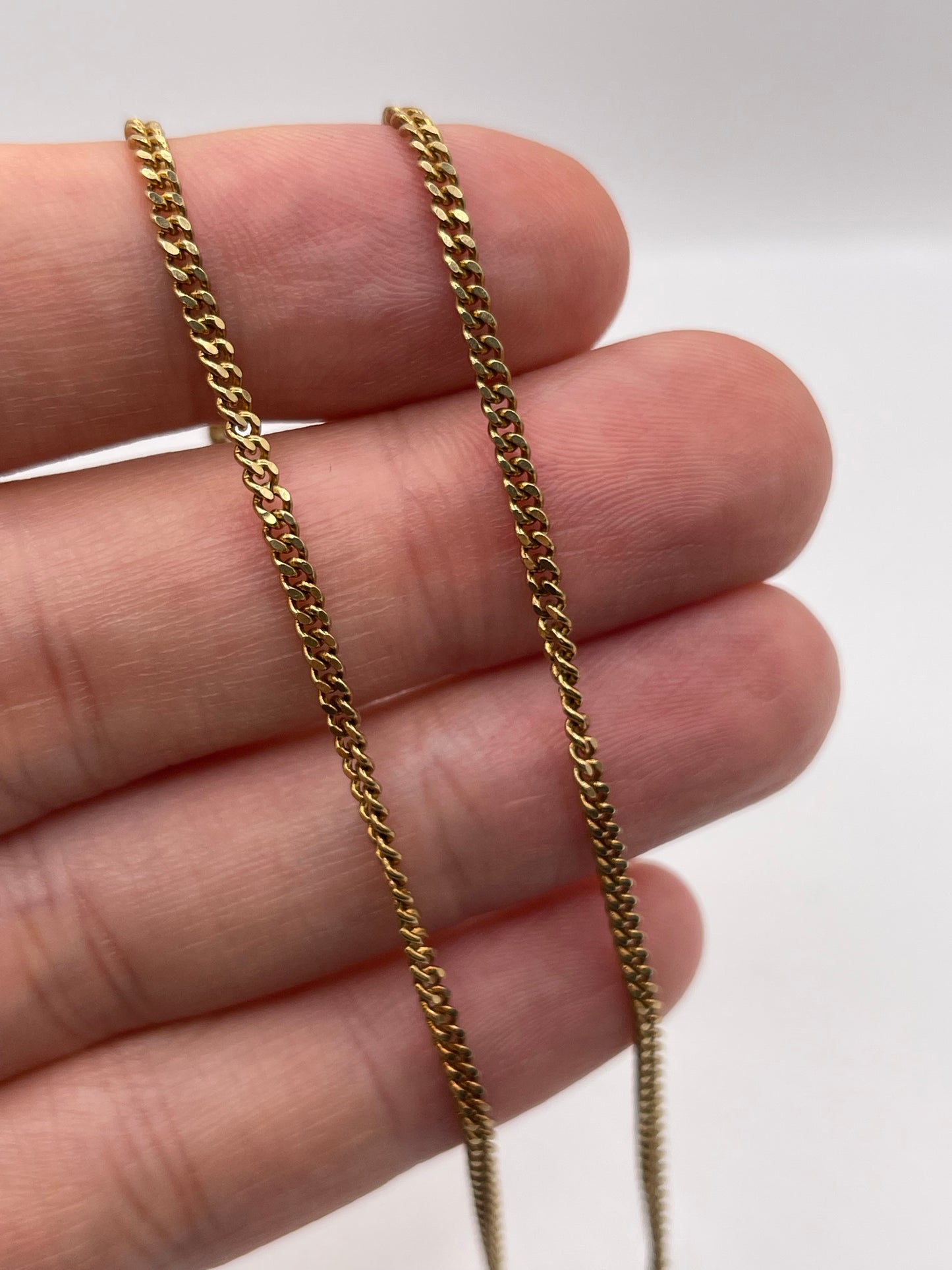 9ct gold chain 182