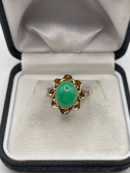 14ct gold chrysoprase ring