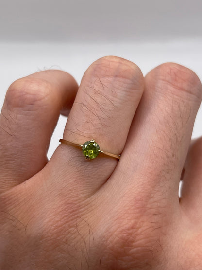 9ct gold quartz ring