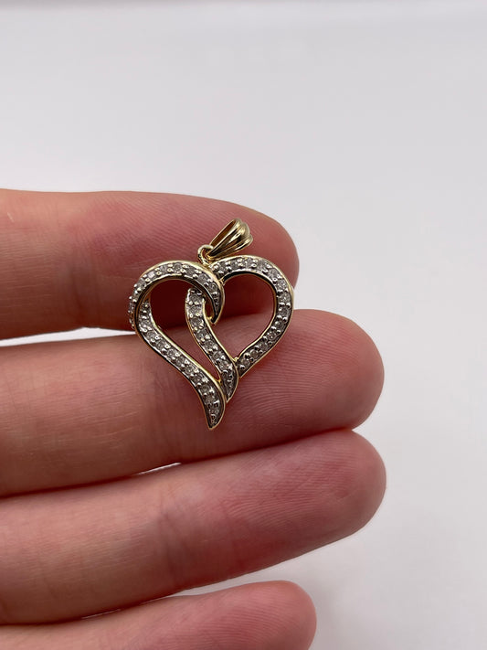 9ct gold diamond heart pendant