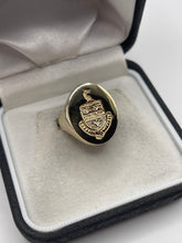 Load image into Gallery viewer, Heavy 9ct gold crest ring
