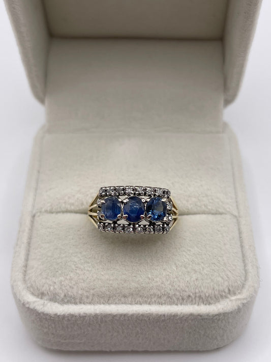 18ct gold sapphire and diamond ring