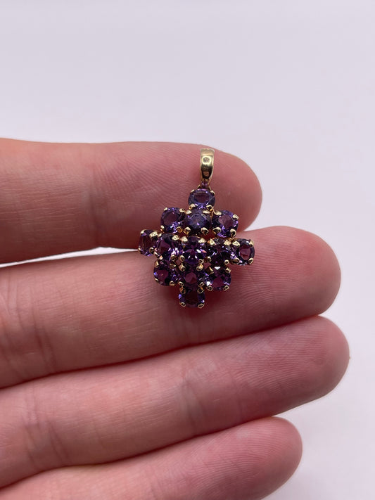 9ct gold amethyst cluster pendant