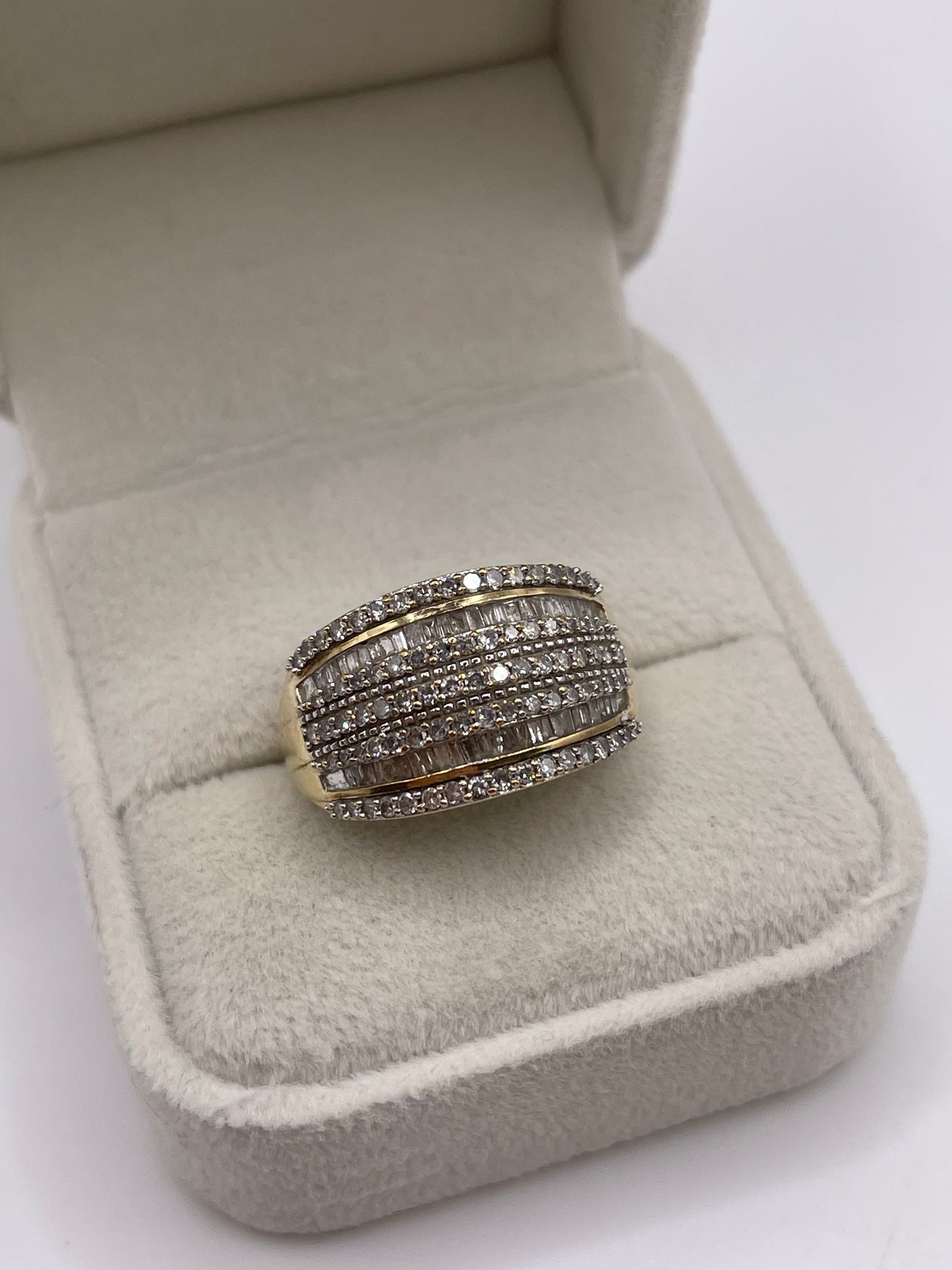9ct gold diamond cluster ring