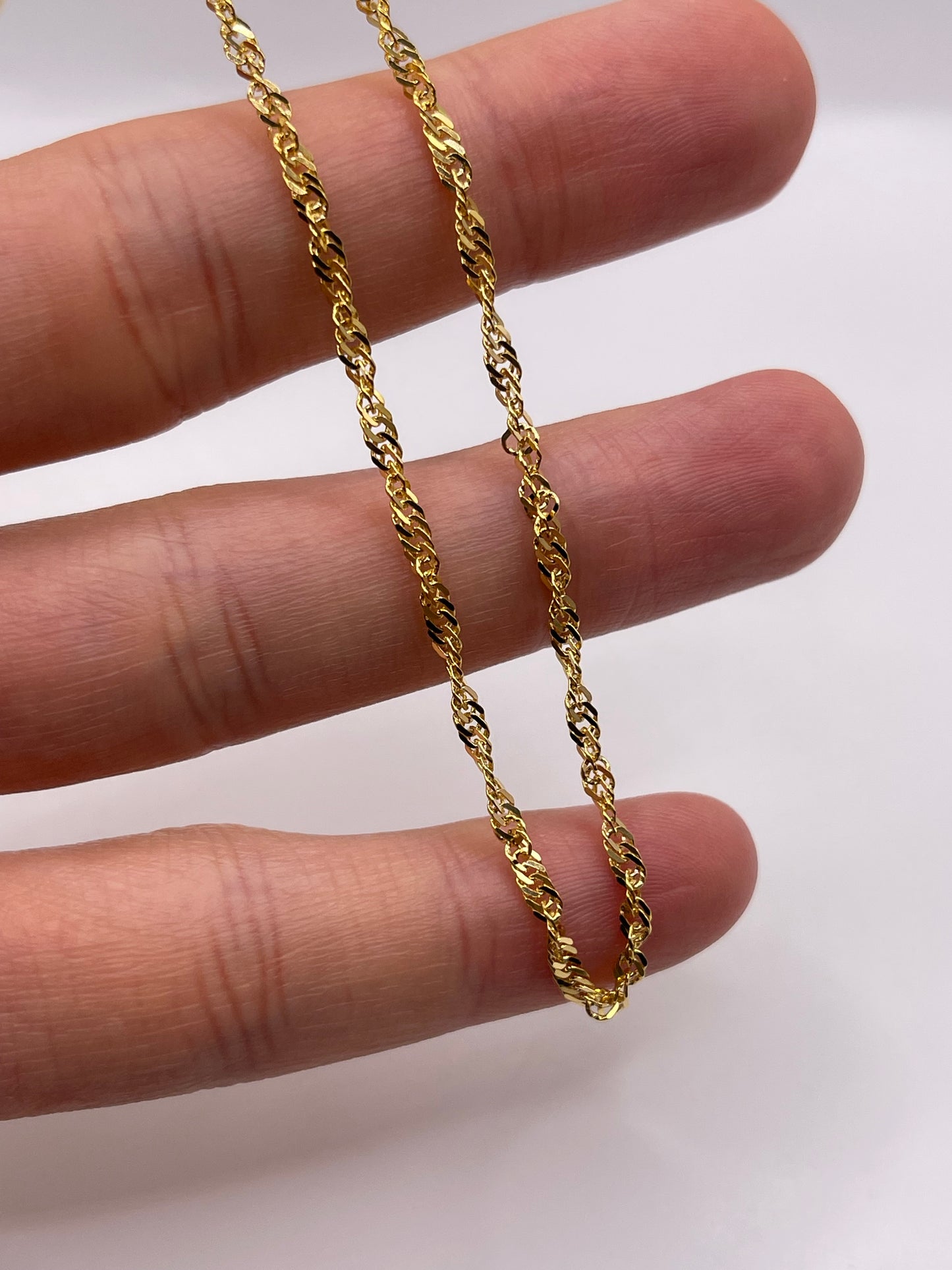 9ct gold chain 489