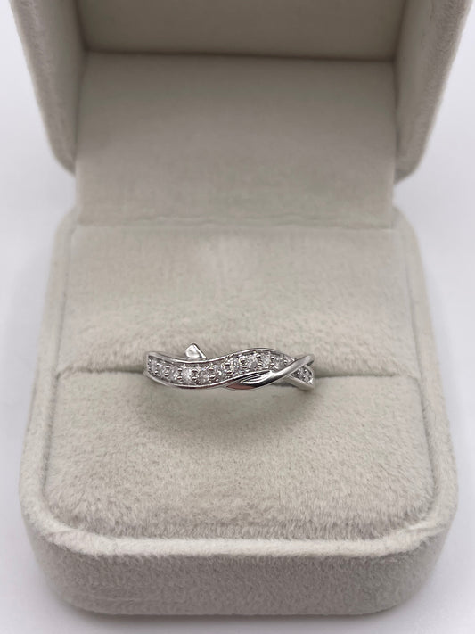 9ct white gold diamond ring