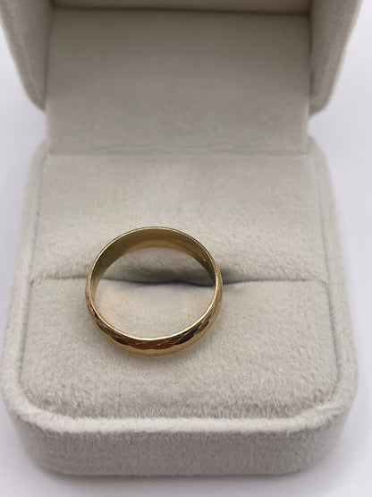 9ct gold patterned band