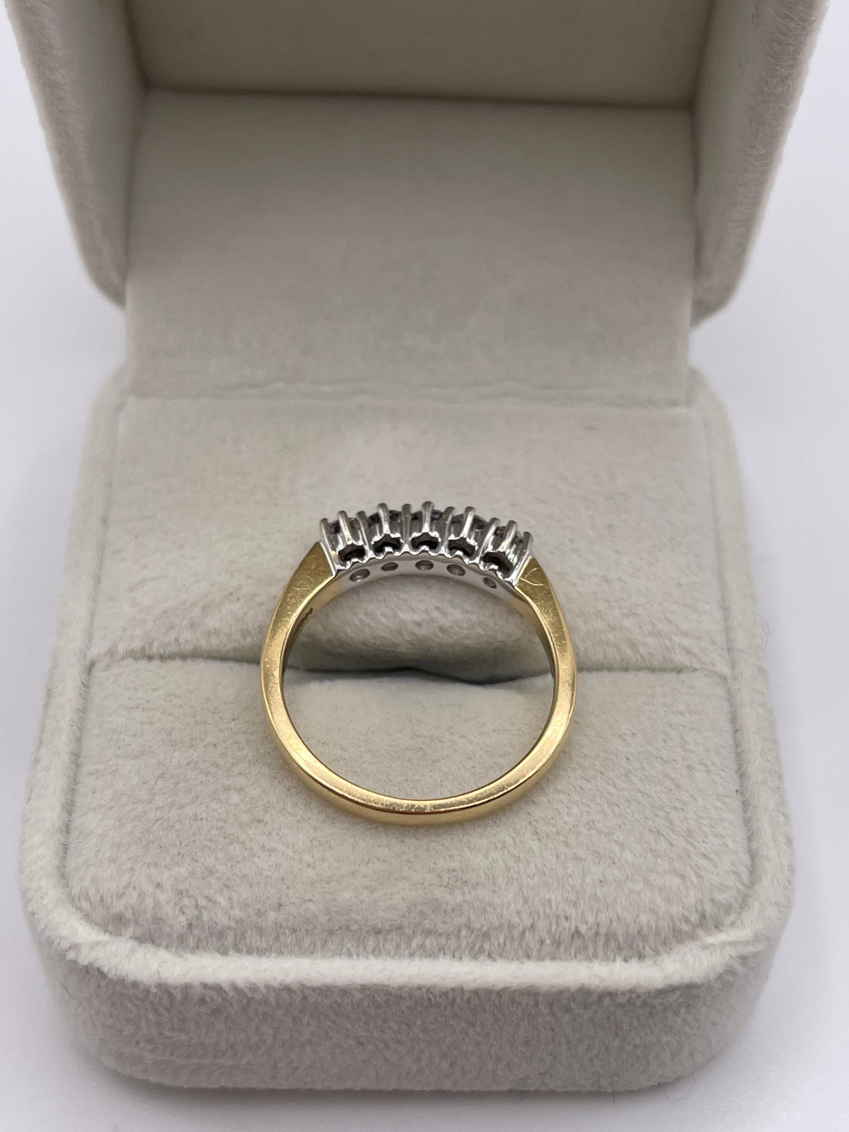 18ct gold diamond ring