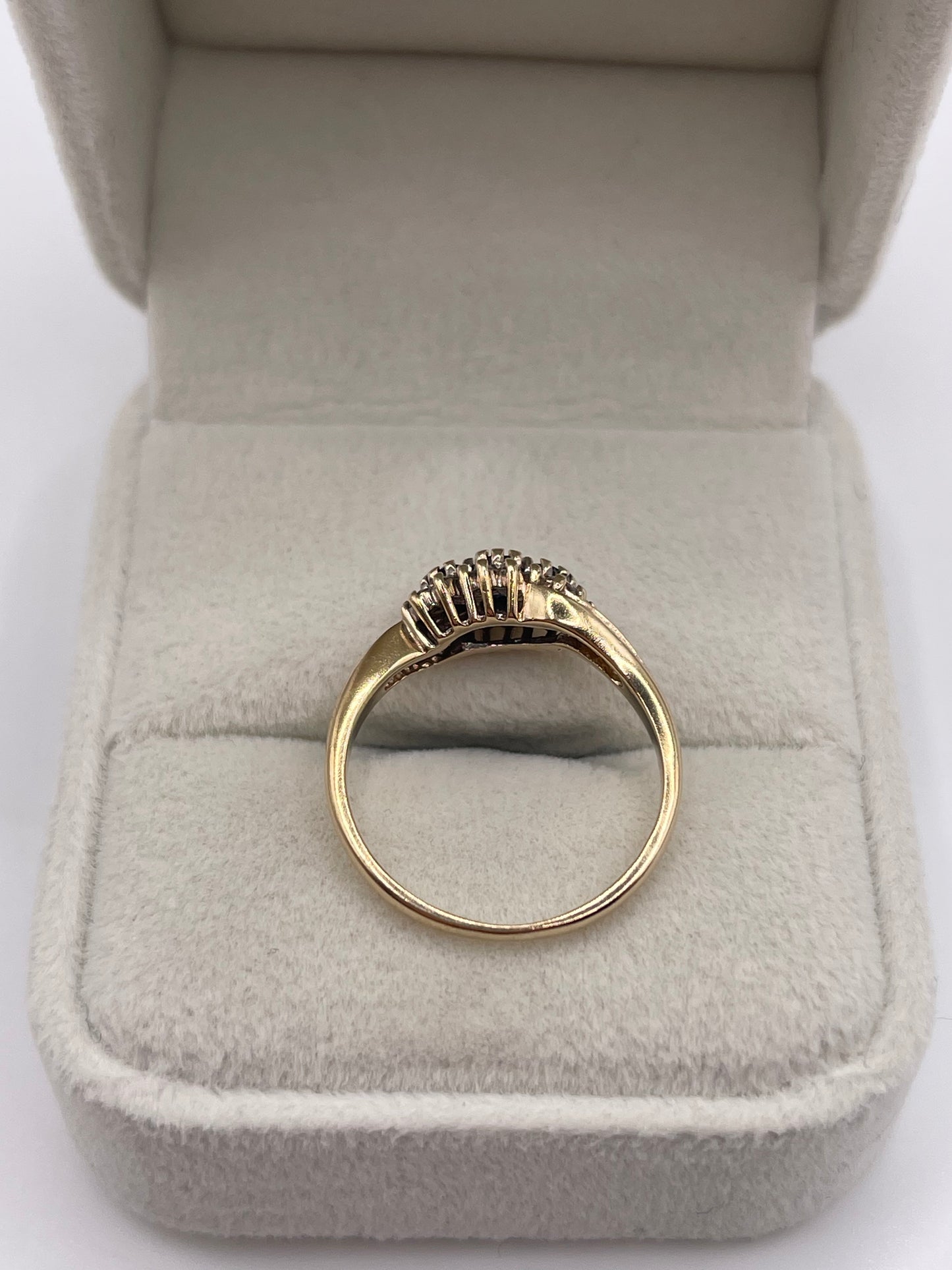 9ct gold sapphire and diamond ring