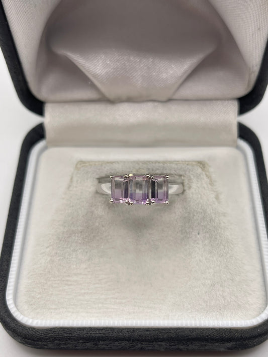 9ct white gold bi coloured amethyst ring