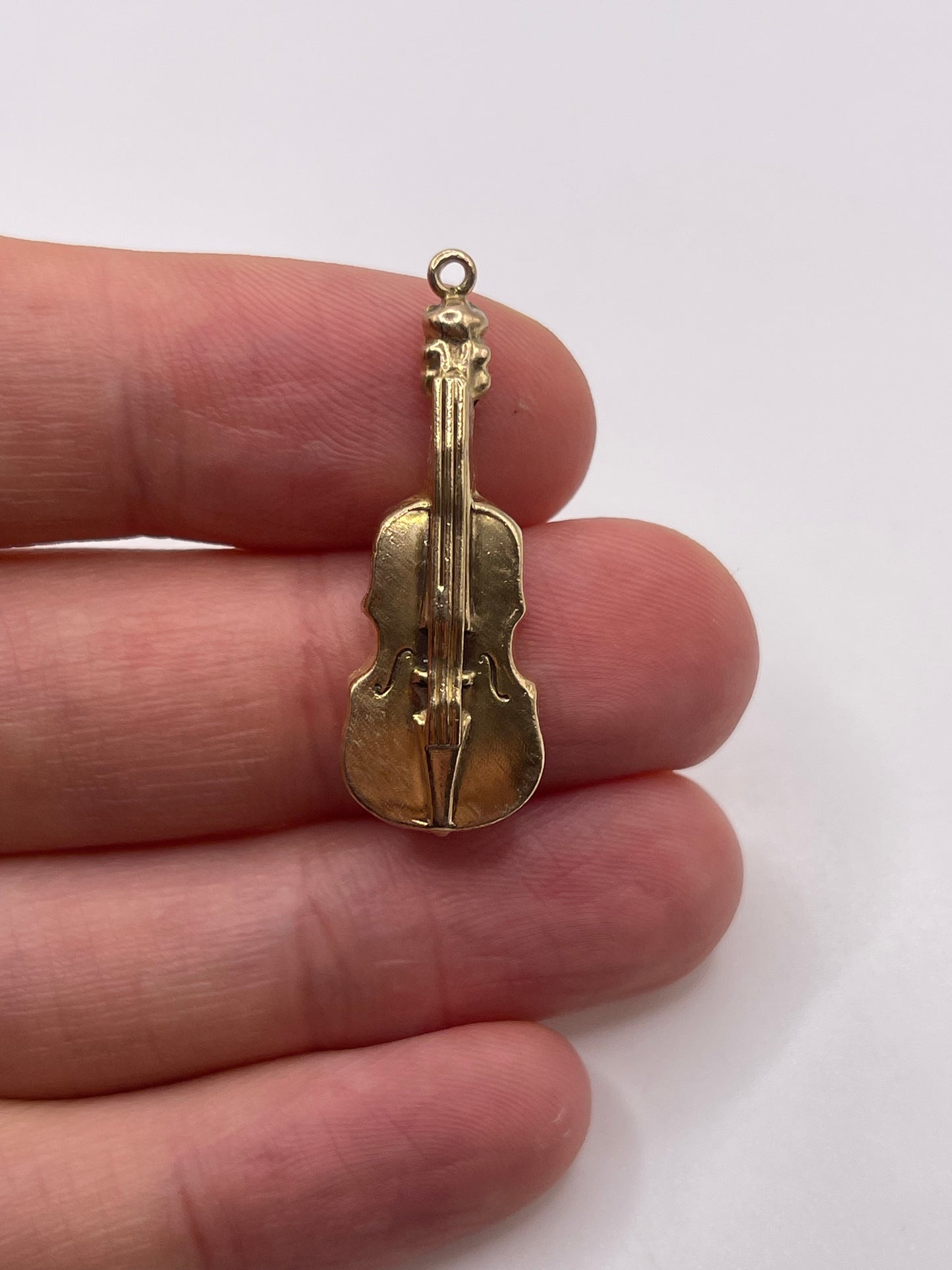 9ct gold violin charm