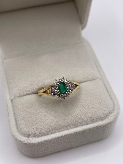 18ct gold emerald and diamond ring