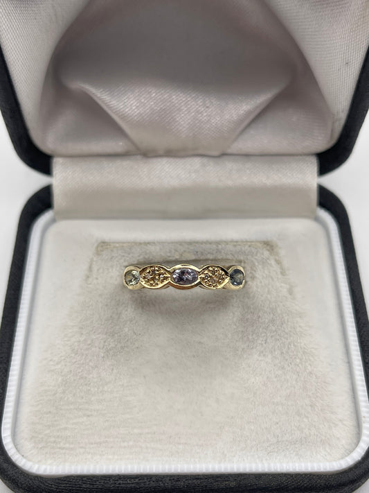 9ct gold tanzanite and diamond ring