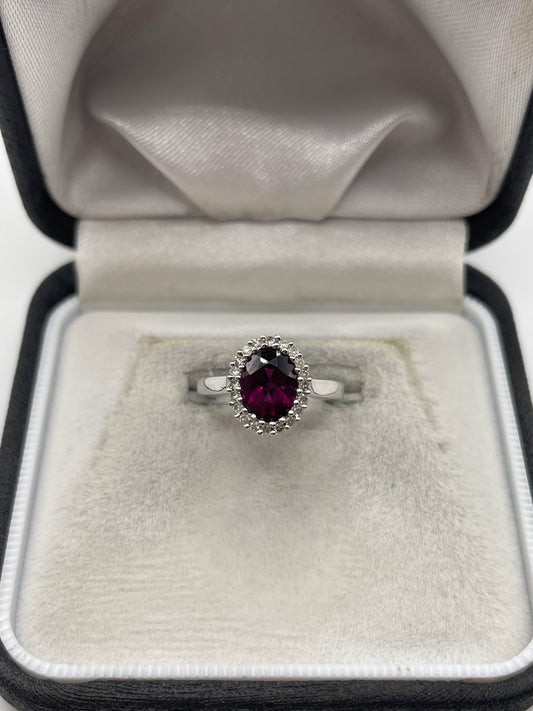 9ct white gold garnet and diamond ring