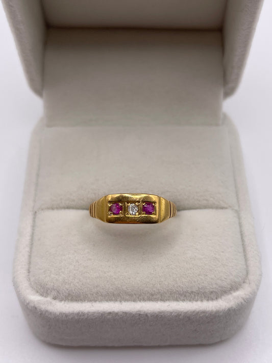 Antique 18ct gold ruby and diamond ring