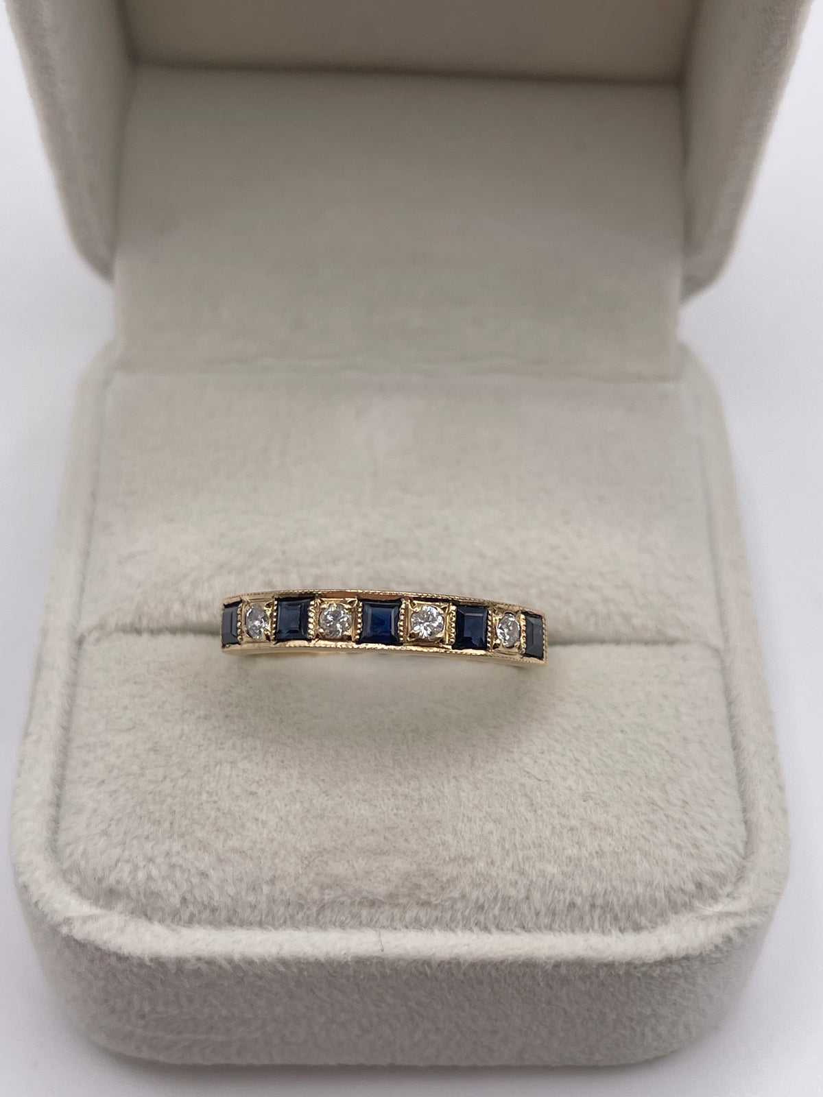 9ct gold sapphire and diamond ring