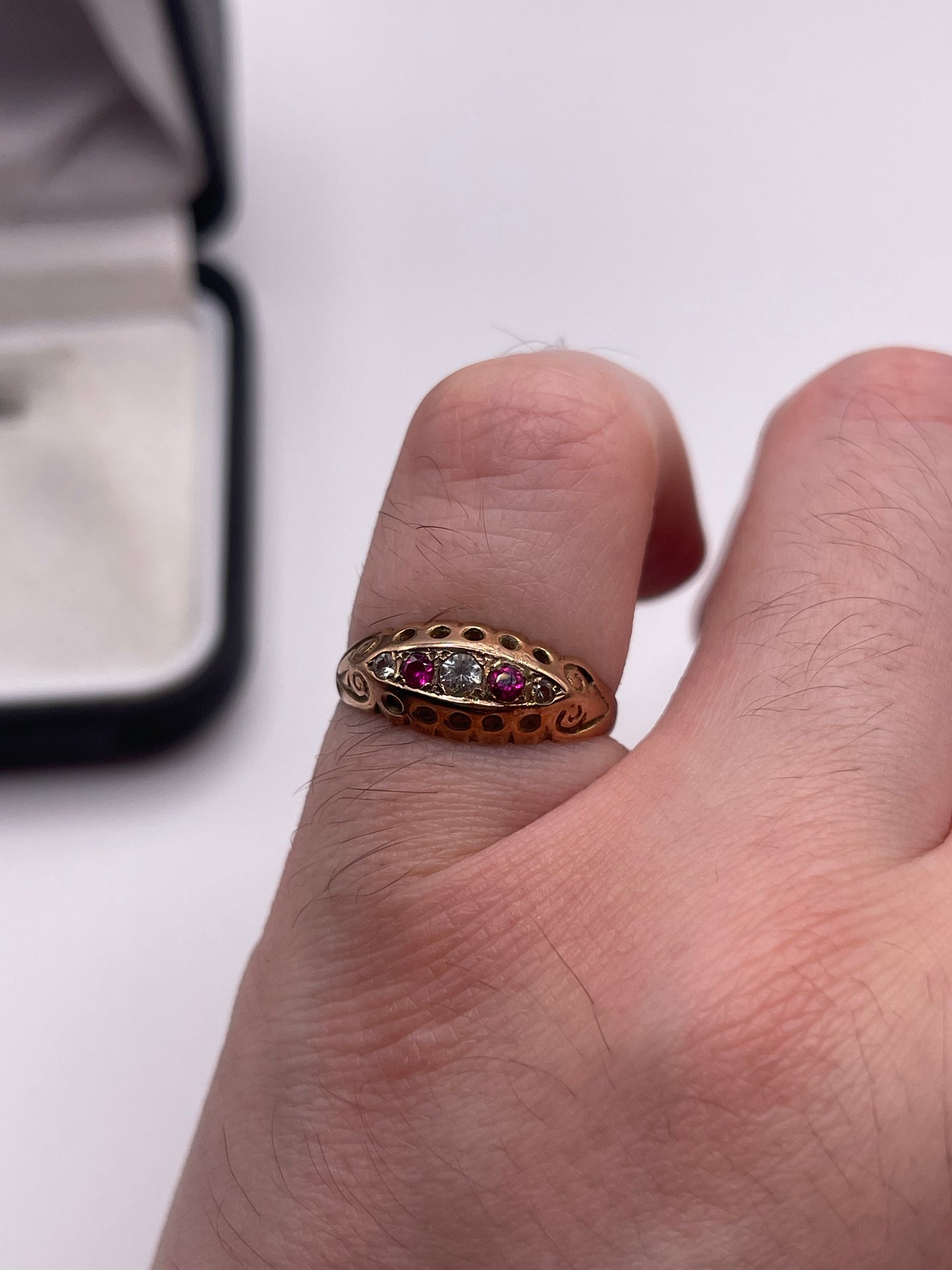 Antique 9ct rose gold paste ring