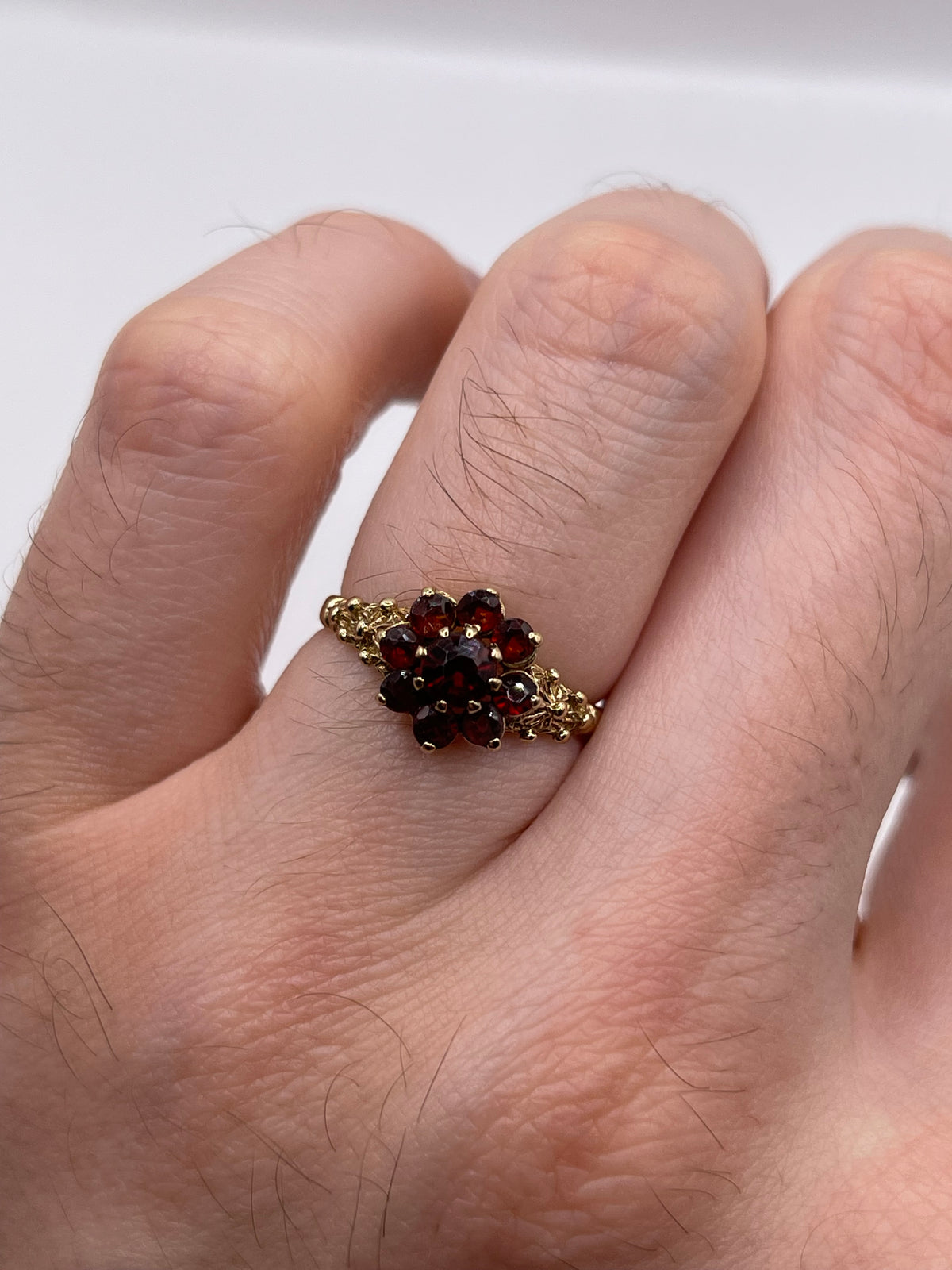 9ct gold garnet cluster ring