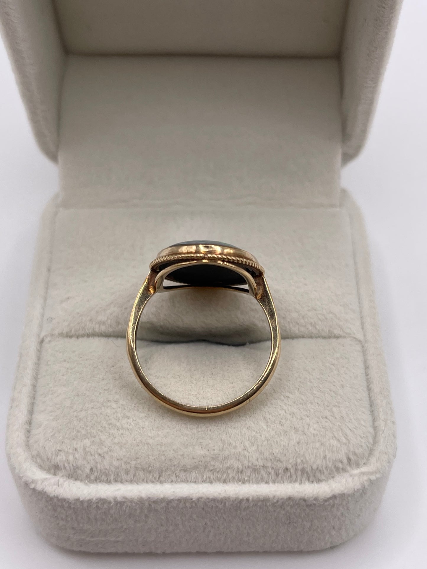 9ct gold black opal triplet ring