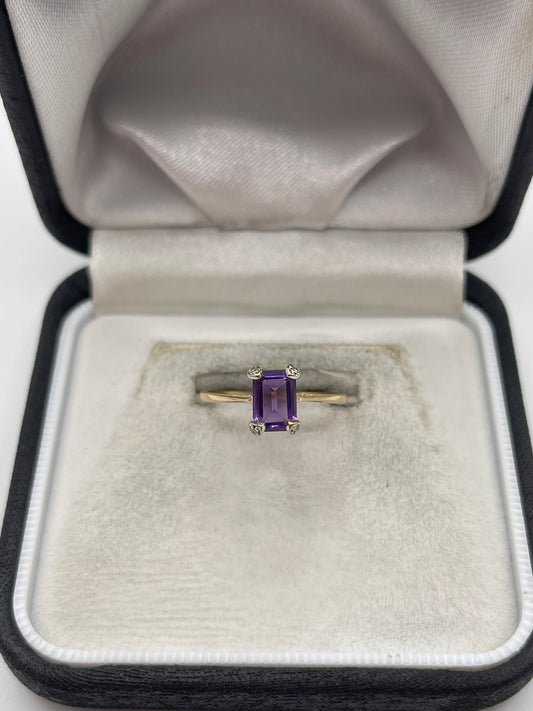 9ct gold amethyst and diamond ring