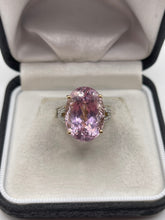 Load image into Gallery viewer, 9ct gold kunzite and zircon ring
