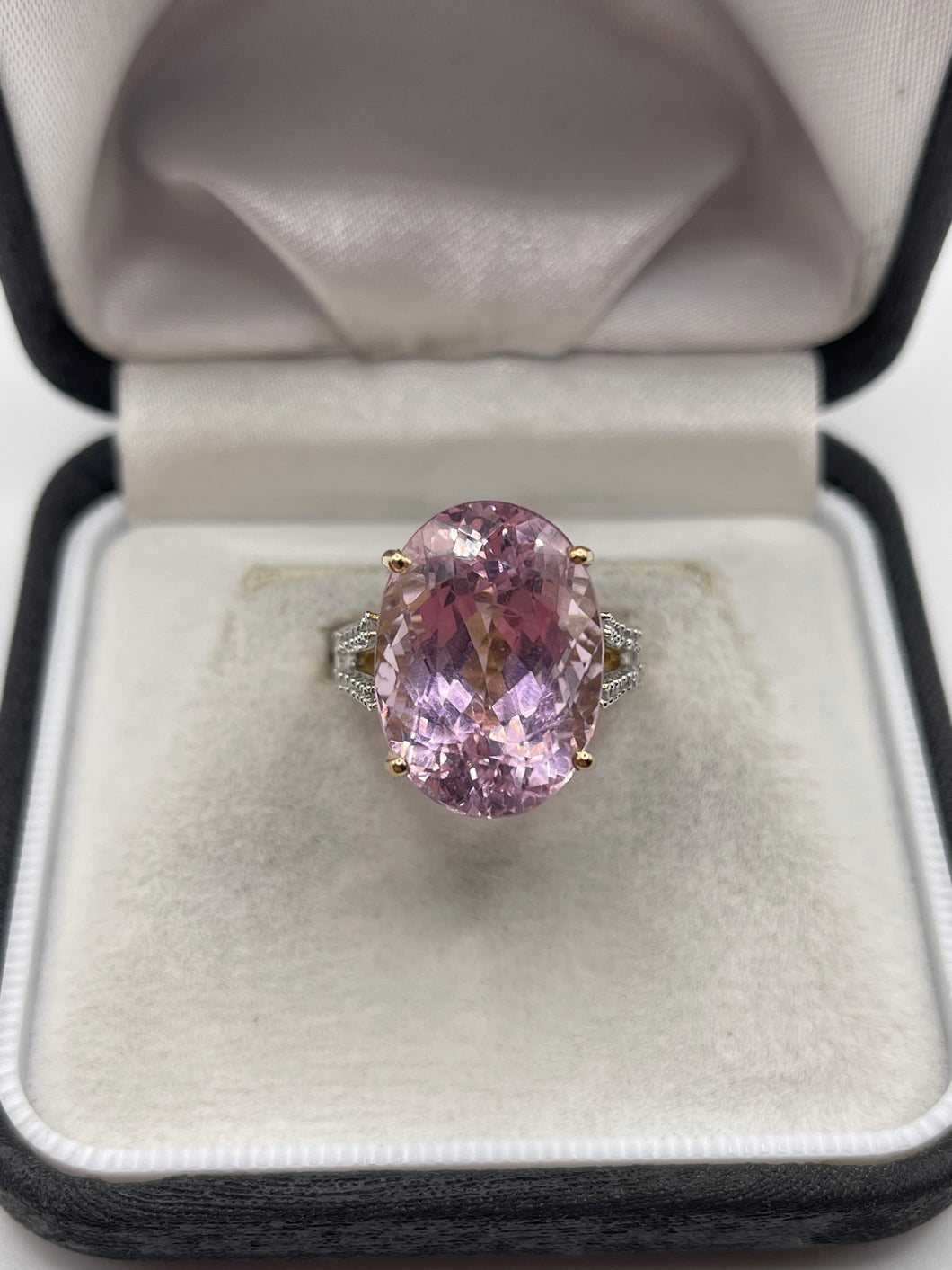 9ct gold kunzite and zircon ring