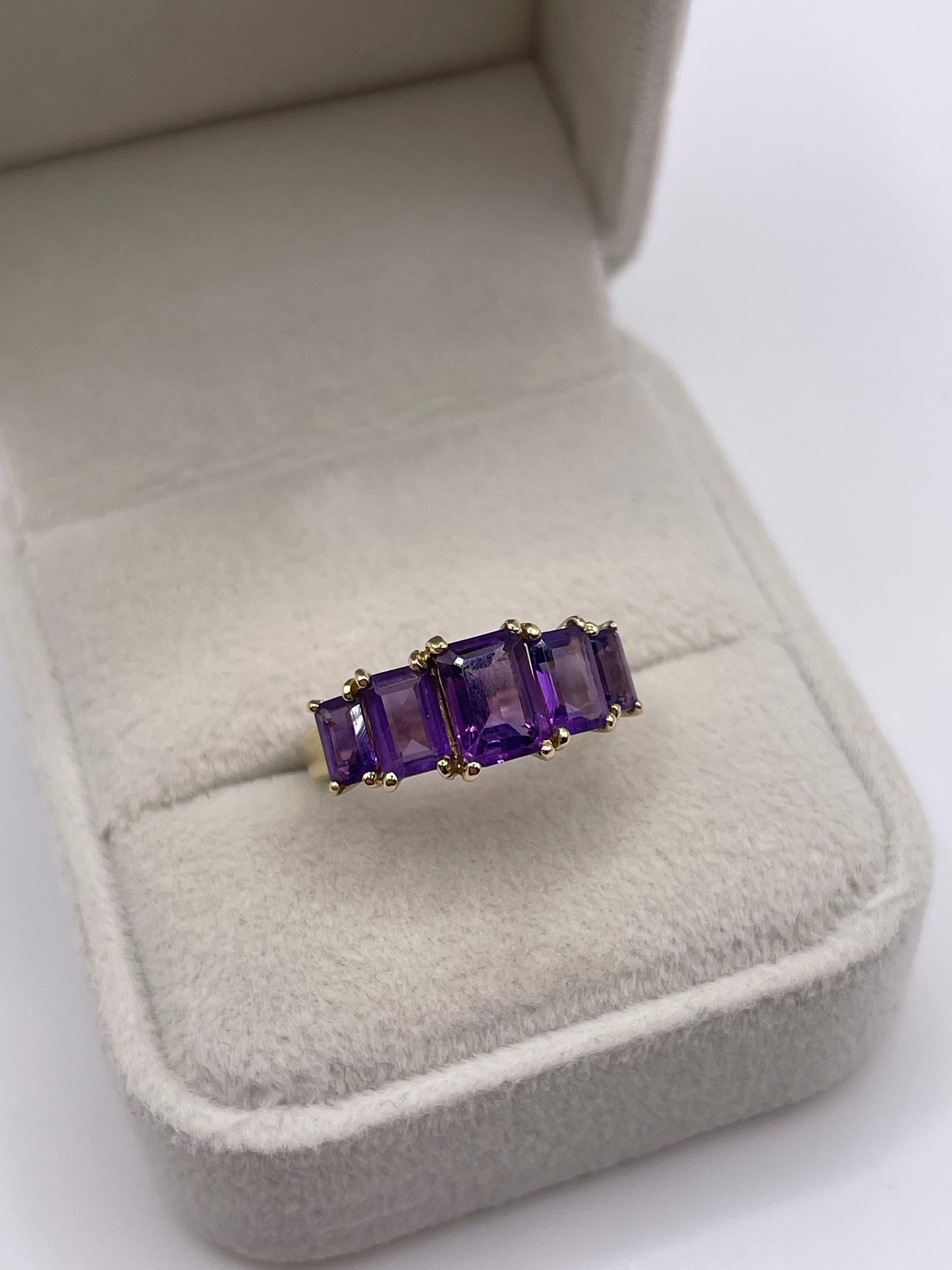 9ct gold amethyst ring