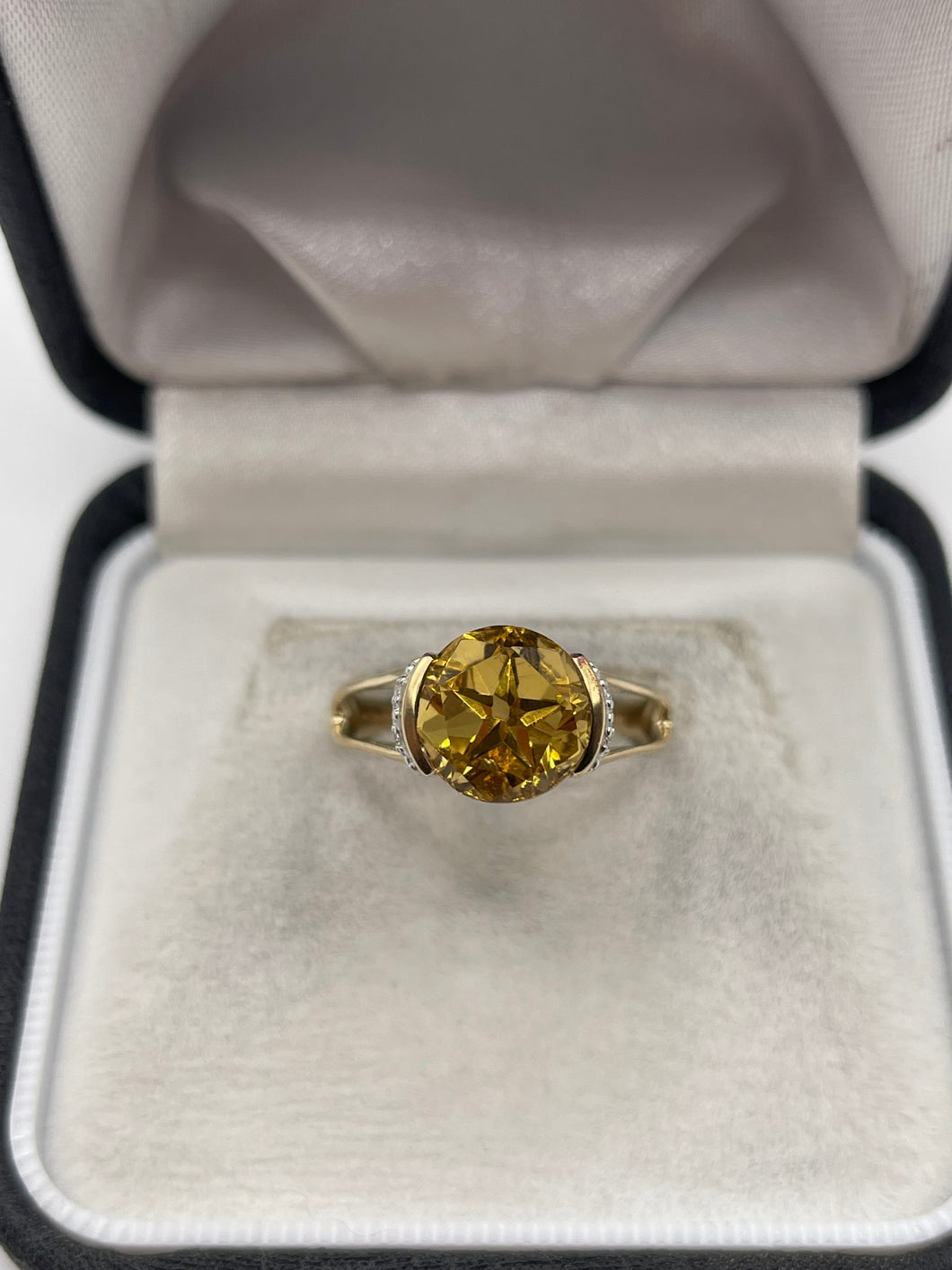 9ct gold citrine and diamond ring
