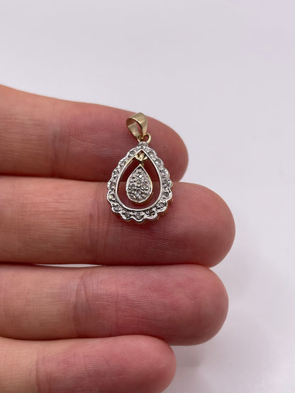 9ct gold diamond pendant