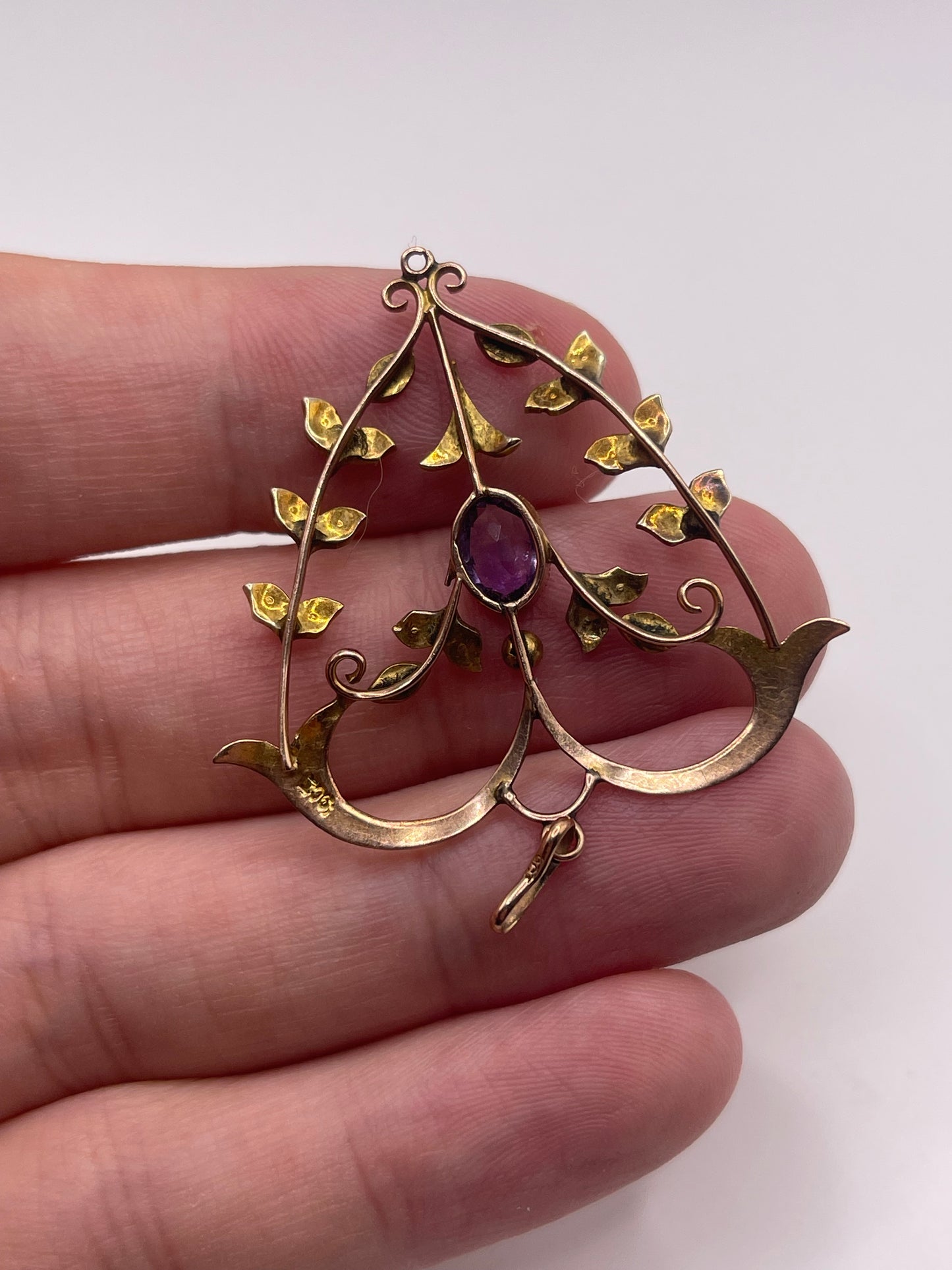 Antique 9ct gold amethyst and pearl pendant