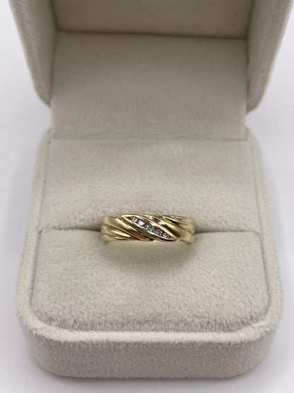 9ct gold diamond ring