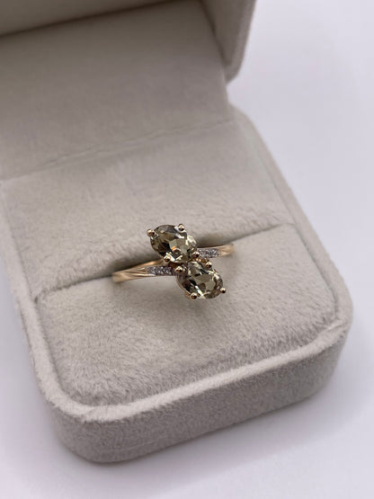 9ct gold quartz and diamond ring
