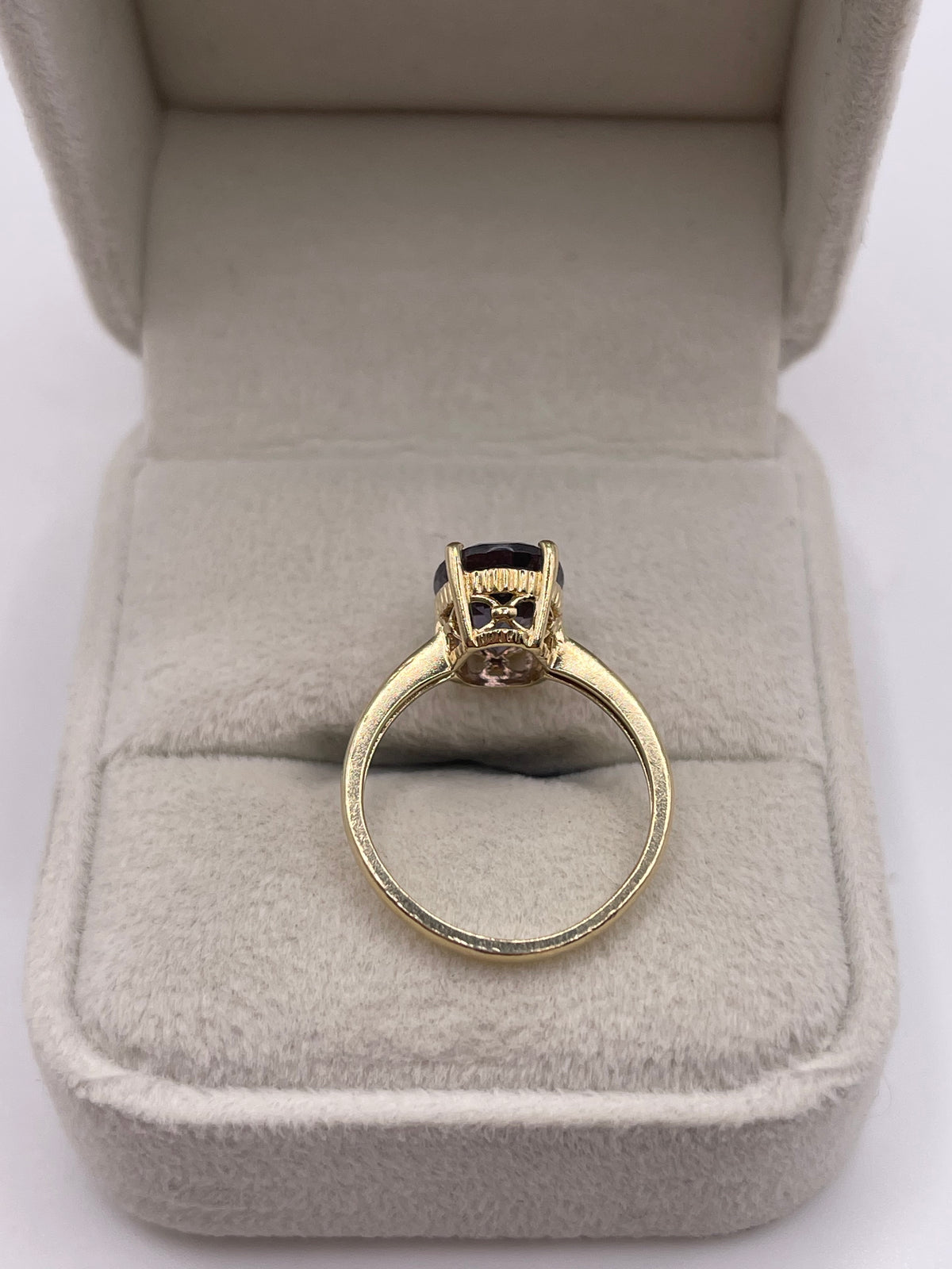 9ct gold iolite ring