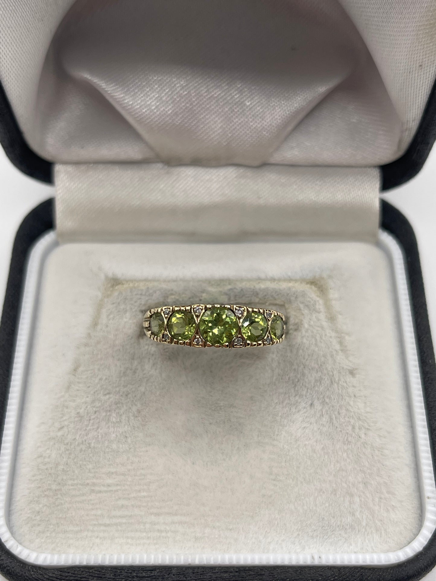 9ct gold peridot and diamond ring