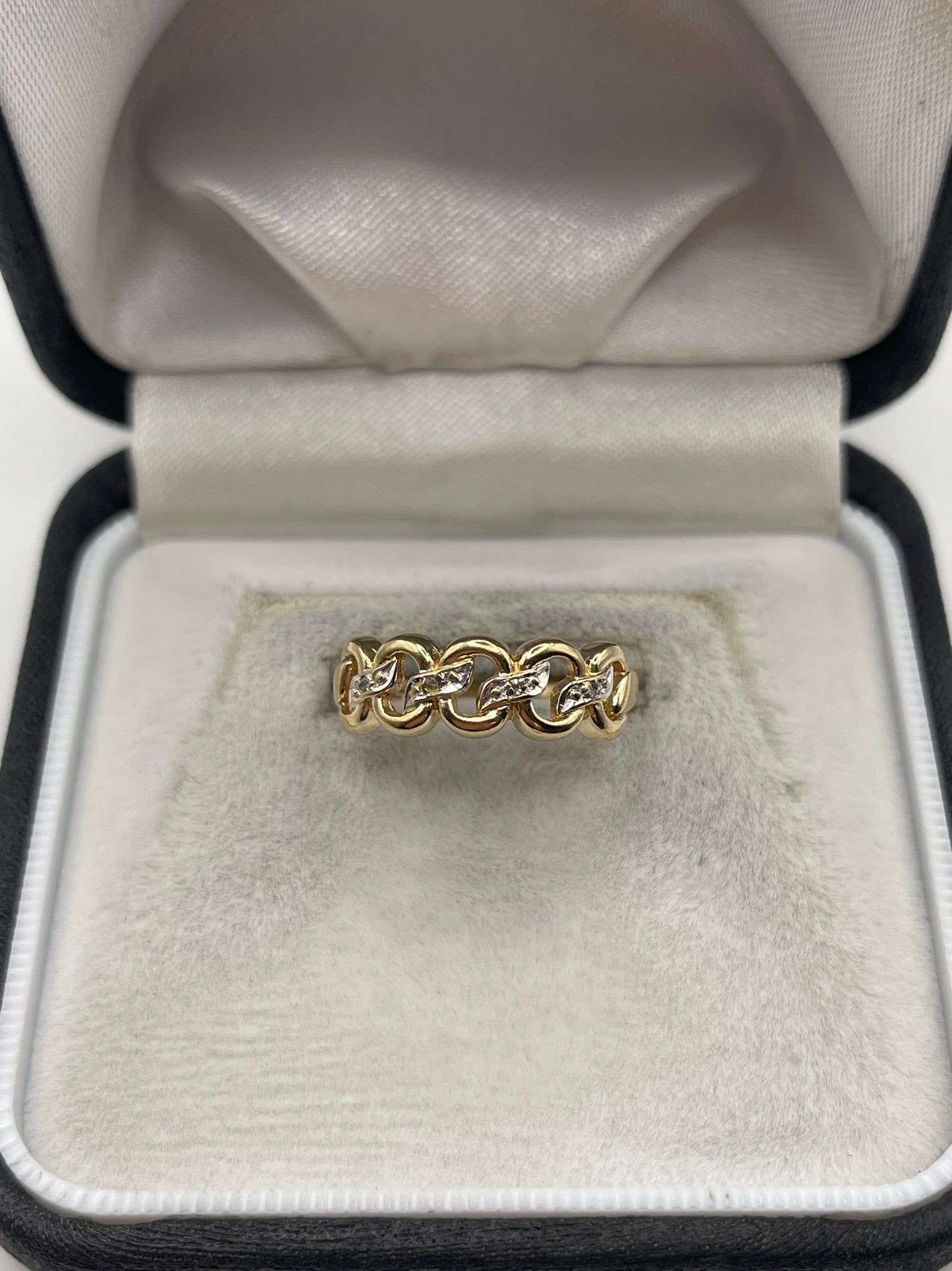 9ct gold diamond link ring