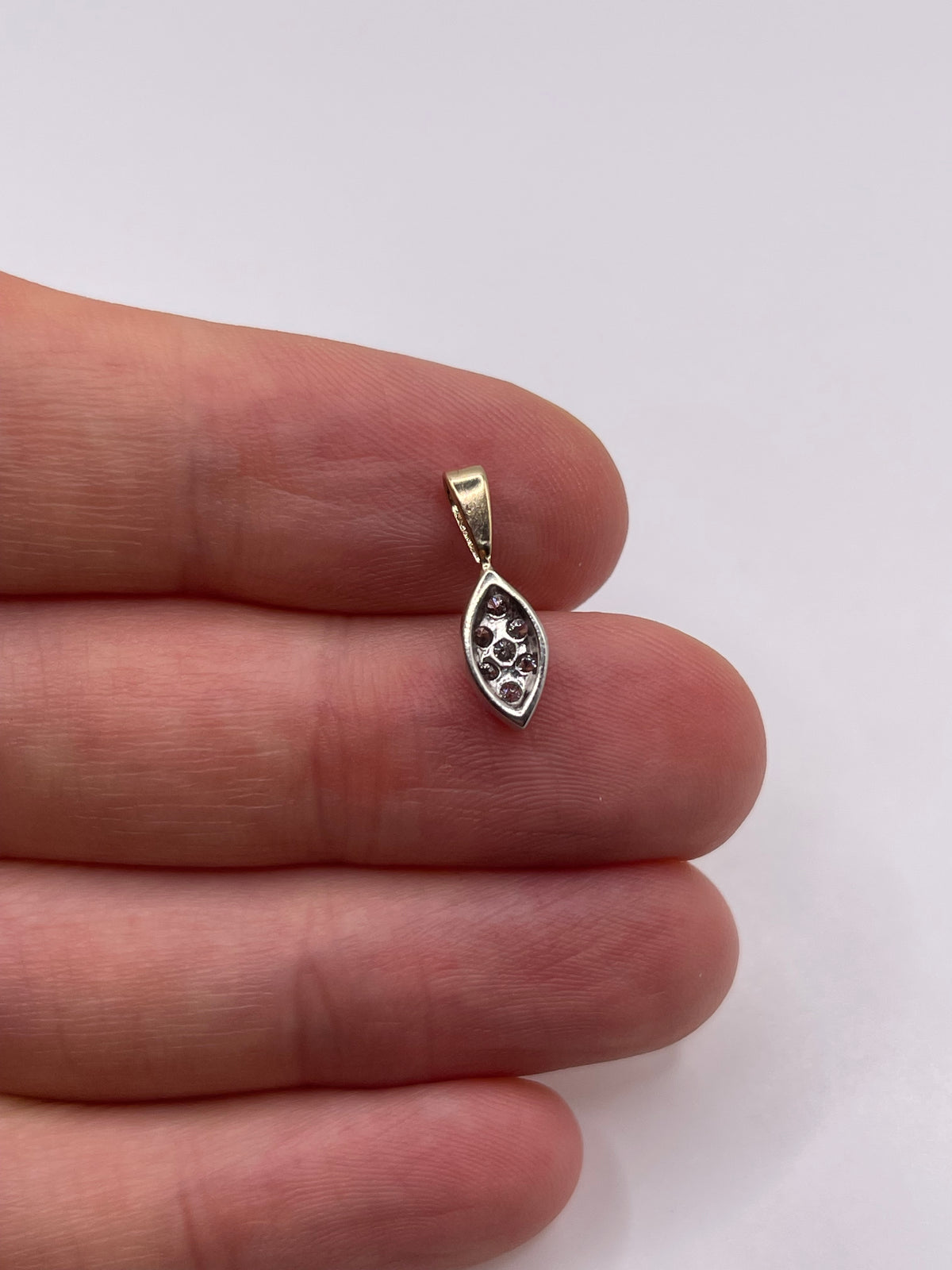 9ct gold diamond pendant
