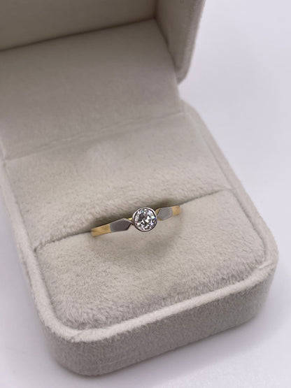 18ct gold platinum diamond ring