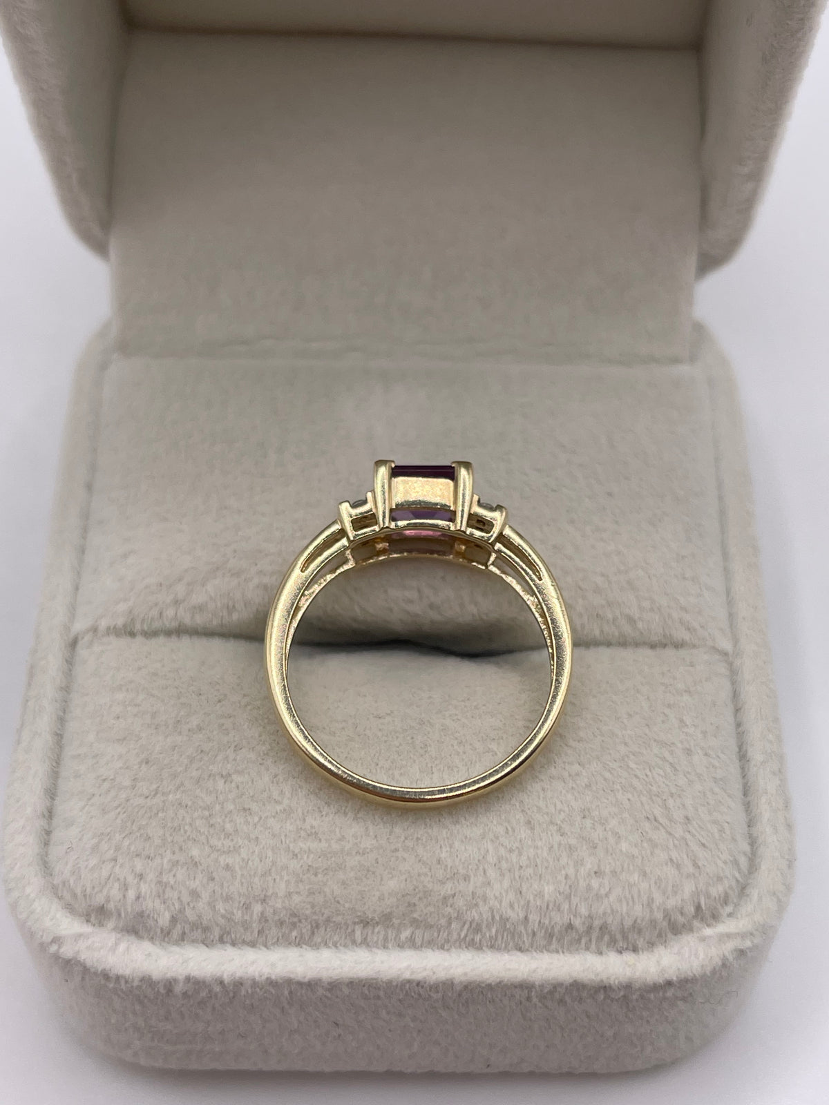 9ct gold amethyst and diamond ring
