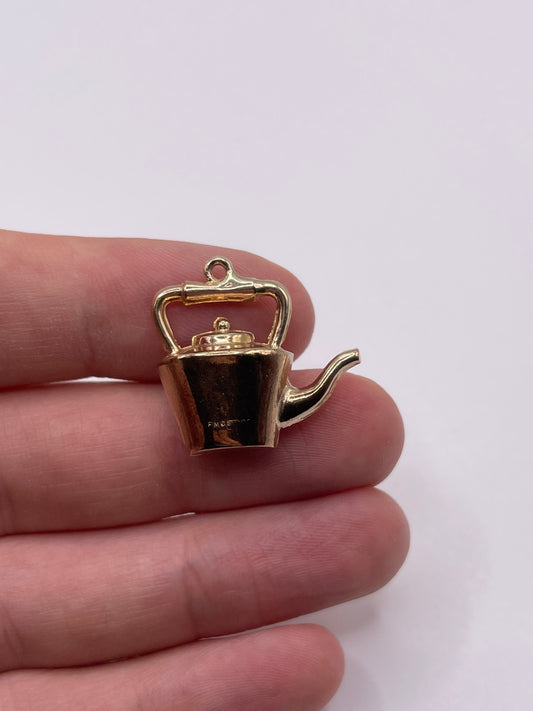9ct gold kettle charm