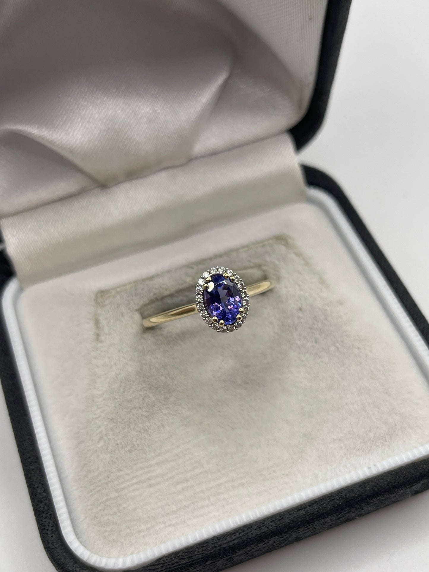 9ct gold tanzanite and zircon ring