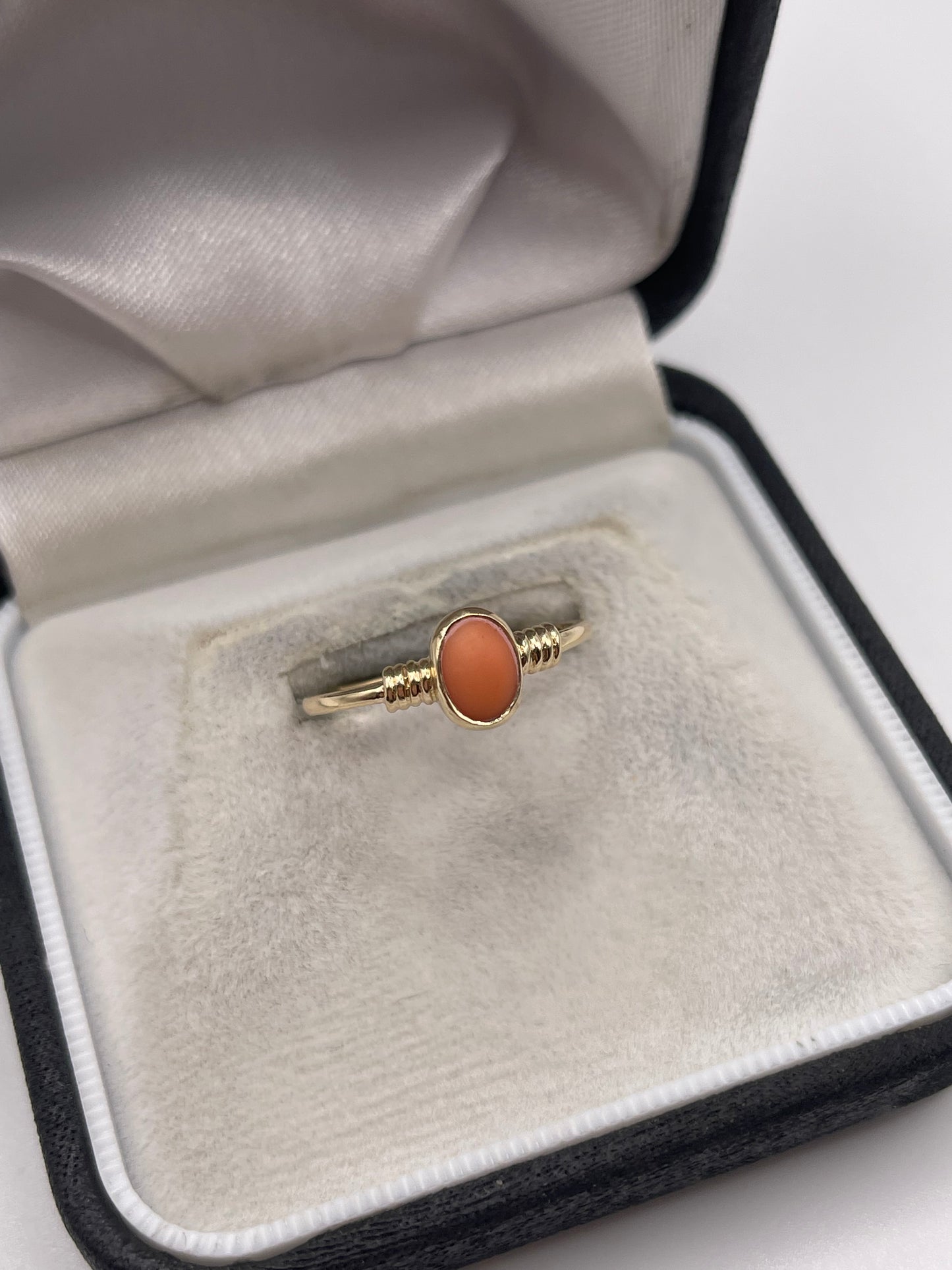 9ct gold coral ring