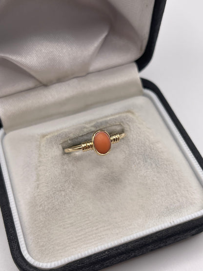 9ct gold coral ring