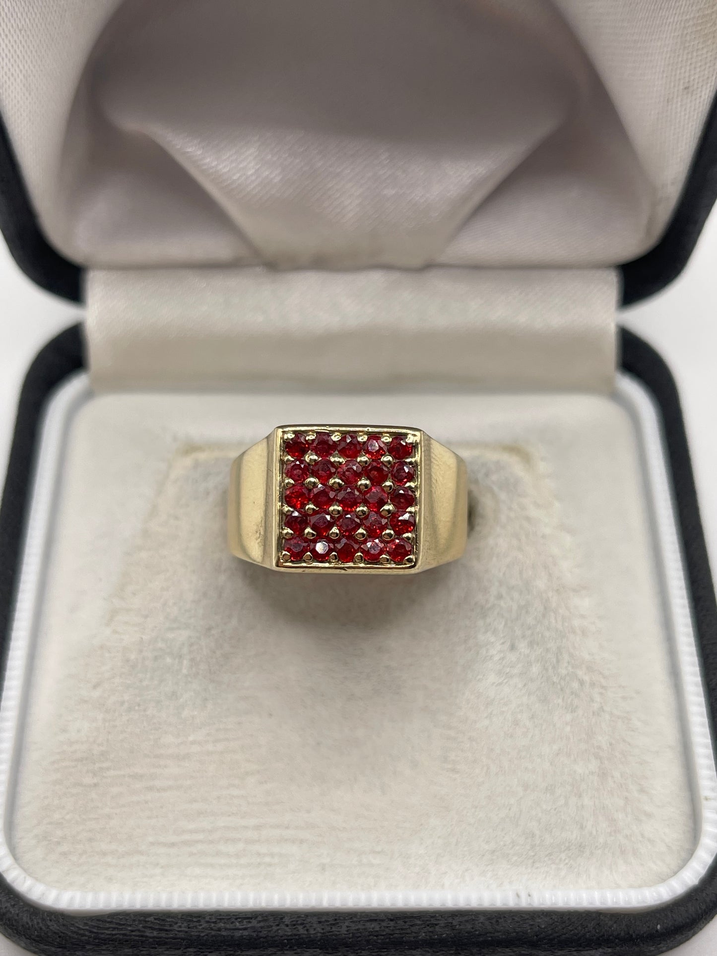 9ct gold spinel cluster ring