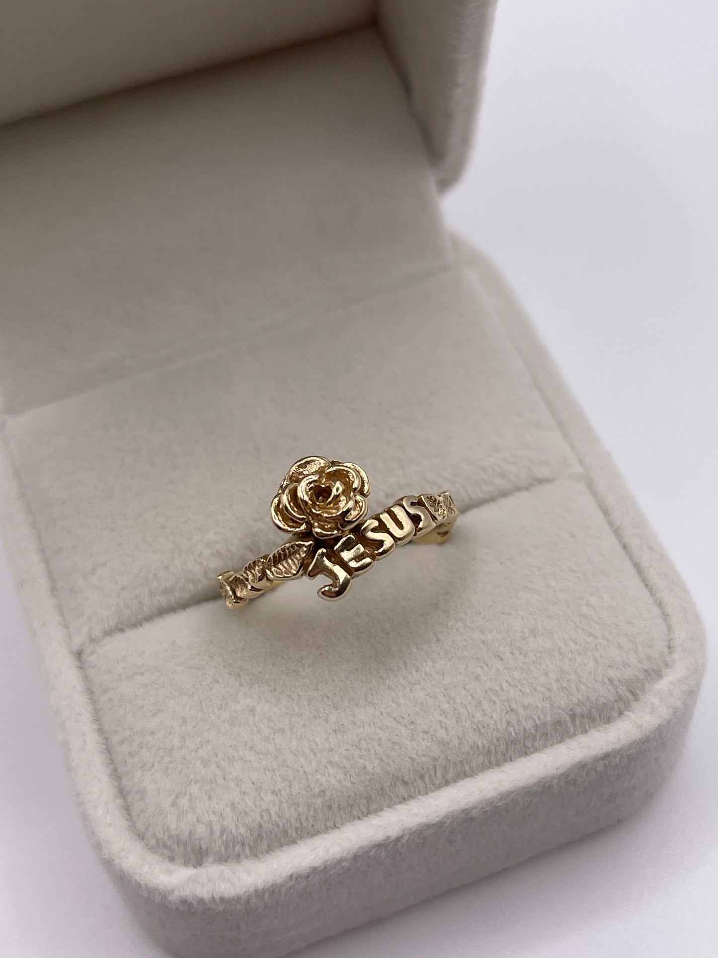14ct gold Jesus ring